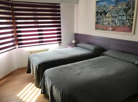 Pension Berceo, hotel em Logroño