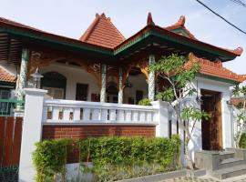 Rumah Jawa Guest House (Syariah), obiteljski hotel u Yogyakarti