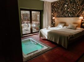 Hotel Boutique Pinar، فندق في كوينكا