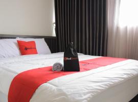 RedDoorz near GOR Satria Purwokerto, hotel v destinácii Purwokerto