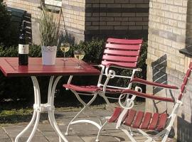 Perle am Ijsselmeer mit eigenem Tretboot, hotel a Medemblik