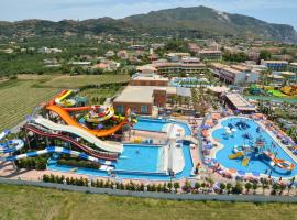 Caretta Beach Resort & WaterPark, готель біля аеропорту Міжнародний аеропорт Закінф «Діонісіос Соломос» - ZTH, у місті Каламакі