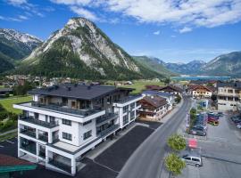 Arthur's Hotel und Apartments am Achensee, hotell Maurachis