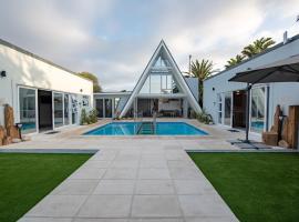 SALT Boutique Guesthouse by CURIOCITY, hotel u gradu 'Bloubergstrand'