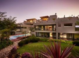 Dynasty Forest Sandown Self Catering Hotel: bir Johannesburg, Sandton oteli