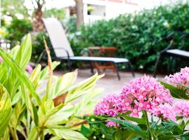 DeSoto Beach Gardens, hotel u gradu Tajbi Ajland