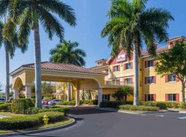 Hawthorn Extended Stay by Wyndham Naples, hotel em Naples