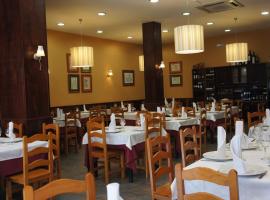 Hostal Restaurante Alarico, viešbutis mieste Aljarisas