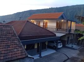 Holiday Home Anggun Bromo, hotel i Bromo