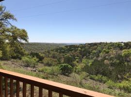 Walnut Canyon Cabins, bed and breakfast en Fredericksburg