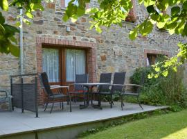 Gorgeous Holiday Home in Daverdisse with Garden, hotel i Daverdisse