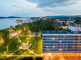 Danubius Hotel Annabella: Balatonfüred şehrinde bir otel