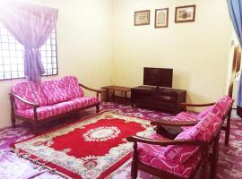 Homestay Bandar Pekan - musleem preferred, hotell sihtkohas Pekan