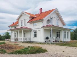 Awesome Home In Gnosjö With Kitchen, hotel a Gnosjö