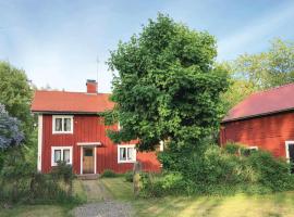 3 Bedroom Lovely Home In Vimmerby, hotel en Vimmerby