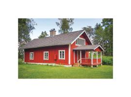 Cozy Home In Katrineholm With Lake View, Hotel in Katrineholm