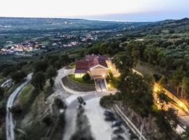 Agriturismo Tenuta Villa Catena, rumah kotej di Paglieta