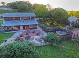 A Barn At The Quarry, bed and breakfast en Fredericksburg