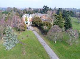 Coulsdon Manor Hotel and Golf Club, hotel v mestu Croydon