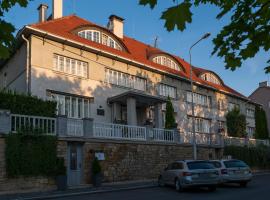 Art Deco Hotel Hoffmann, готель у місті Кладно