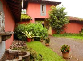 Hacienda La Isla Lodge, hotel a Sarapiquí