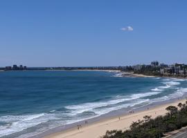 Beachfront Towers, hotel em Maroochydore