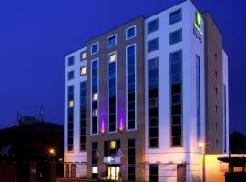 Holiday Inn Express London - Watford Junction, an IHG Hotel، فندق في واتفورد