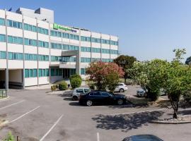 Holiday Inn Express Lisbon Airport, an IHG Hotel, hotell nära Humberto Delgado flygplats - LIS, Lissabon