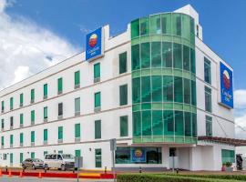 Comfort Inn Cancún Aeropuerto, hotelli  lähellä lentokenttää Cancúnin kansainvälinen lentokenttä - CUN 