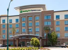 Holiday Inn Express & Suites Anaheim Resort Area, an IHG Hotel