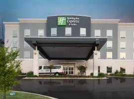 Holiday Inn Express & Suites Memphis Arpt Elvis Presley Blv, an IHG Hotel