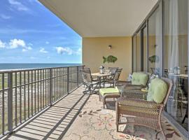 Beachfront Bliss on Dauphin Island with Pool Access! โรงแรมในดอฟินไอแลนด์