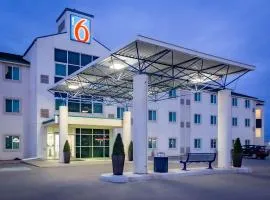 Motel 6-Saskatoon, SK