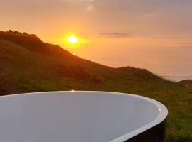 와이우쿠에 위치한 홀리데이 홈 SeaView Retreat -Amazing Ocean Views and Outdoor bath