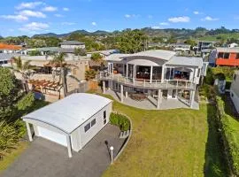 Sea Shells By The Shaw - Waihi Beach Holiday Home