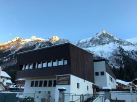 Alpenrose Chamonix، فندق في شامونيه مون بلان