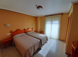 Hotel Cano, hotel u gradu Torevjeha