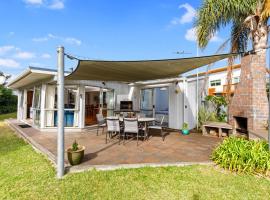 Matapouri Beach Family Haven - Matapouri Home, hotel en Matapouri