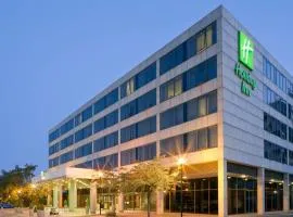 Holiday Inn Milton Keynes Central, an IHG Hotel