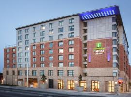 Holiday Inn Express & Suites Downtown Ottawa East, an IHG Hotel โรงแรมในออตตาวา