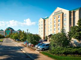 Staybridge Suites Oakville Burlington, an IHG Hotel, hotel u gradu 'Oakville'