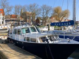 Boot & Breakfast - slapen op het water, hotel Enkhuizenben