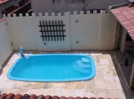 LINDO SOBRADO COM PISCINA PARA ATÉ 10 HÓSPEDES!