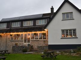 Three Horseshoes Country Inn, hotel di Barry