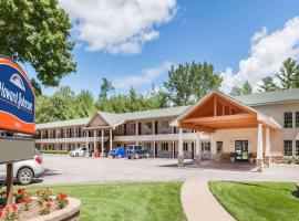 Howard Johnson by Wyndham Traverse City, hotel en Traverse City