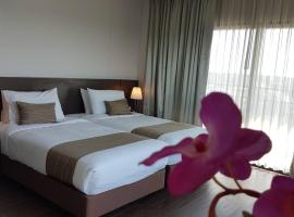 Coco View Hotel, hotel em Samut Songkhram