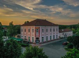 Körös Panzió és Étterem – hotel w mieście Gyomaendrőd