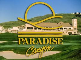 Paradise Canyon Golf Resort - Luxury Condo U401, hotel v destinaci Lethbridge