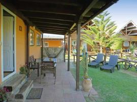 타리파에 위치한 호텔 Charming Bungalow in Tarifa with Mountain View