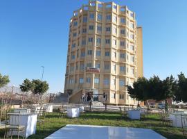 Royal NJ Hotel, хотел близо до Летище Borg el Arab International - HBE, Бурдж Ел Араб